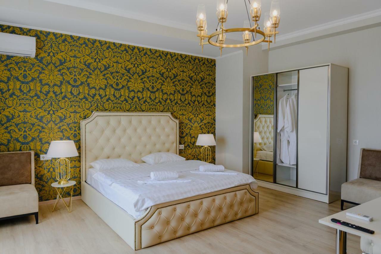 Golden Globe Boutique Hotel Tbilisi Exterior photo