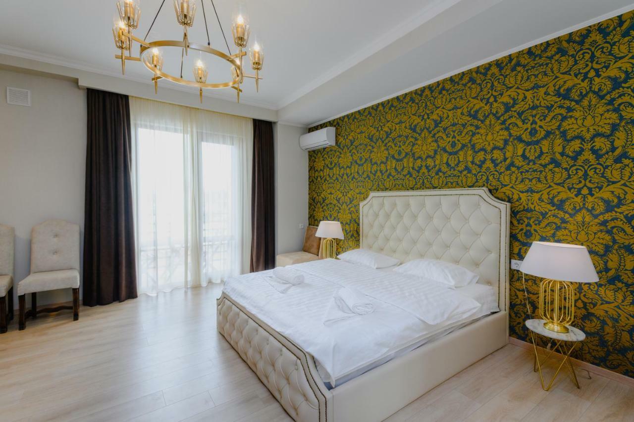 Golden Globe Boutique Hotel Tbilisi Exterior photo