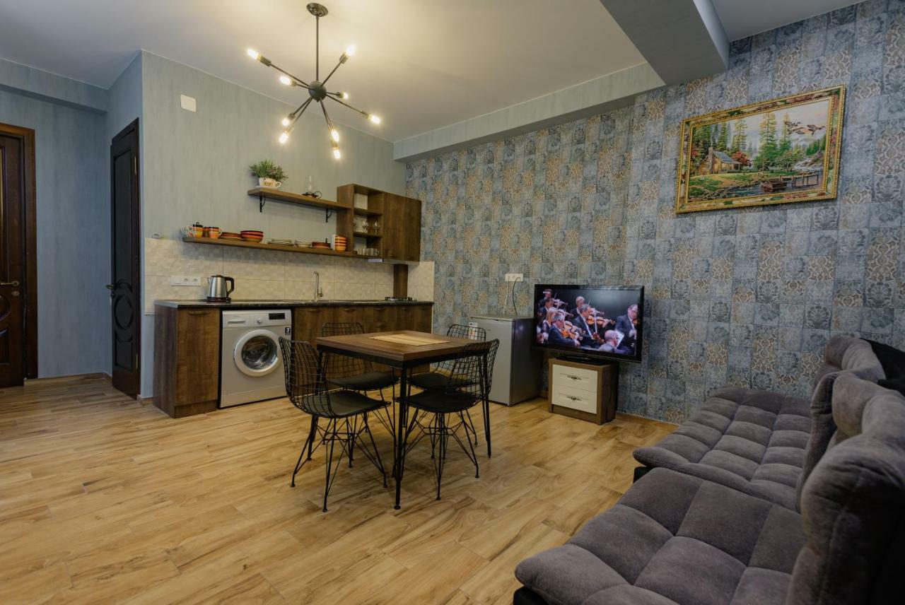Golden Globe Boutique Hotel Tbilisi Exterior photo